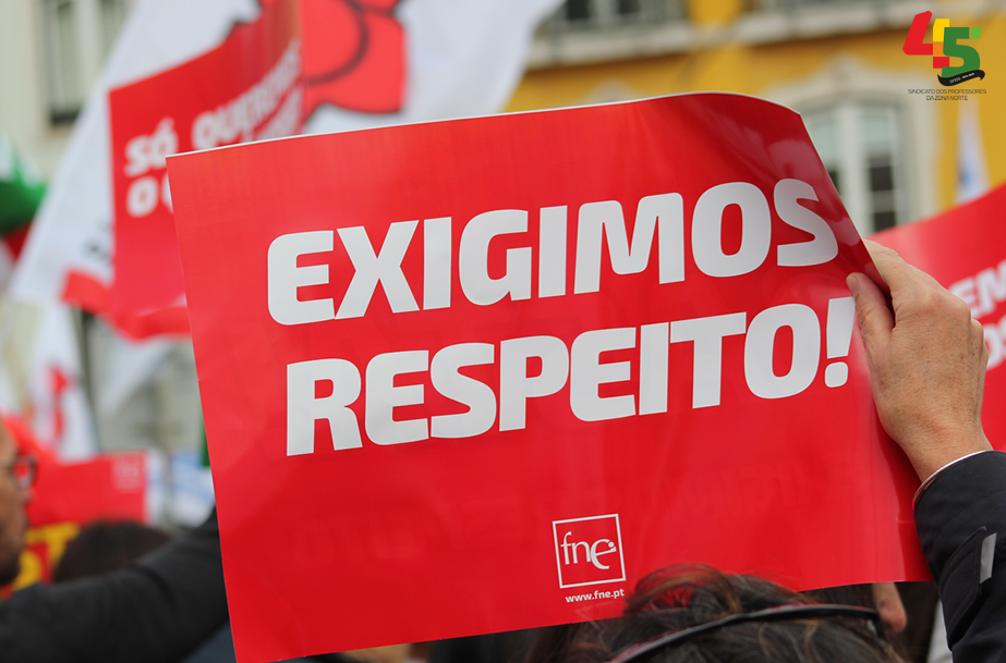 FNE em concentração no exterior da Assembleia da República a 16 de abril