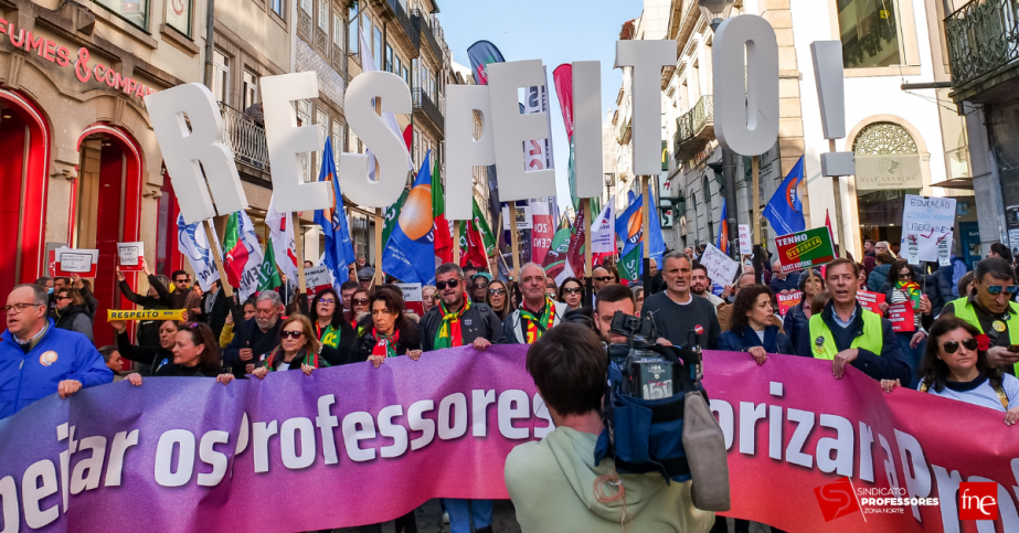 Aposentação, em número crescente, de docentes agravará falta de professores; no entanto, processos negociais confirmam falta de vontade política para valorizar a profissão docente.