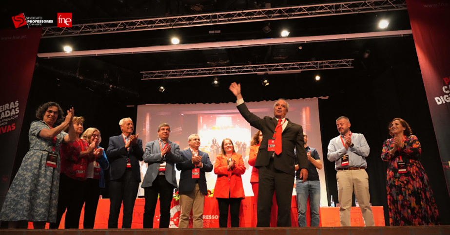 Primeiro dia do XIII Congresso da FNE marcado pela homenagem a João Dias da Silva